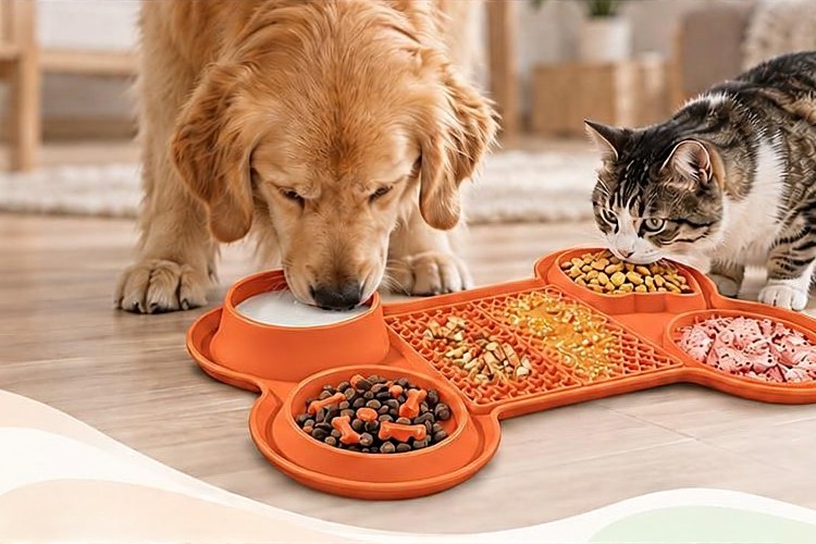 Jewelives silicone interactive puzzle feeder in use